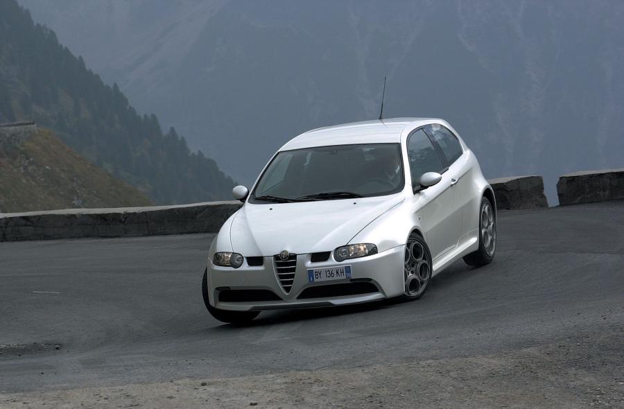  Alfa Romeo 147 GTA 2002 года  (фото 50 из 70)